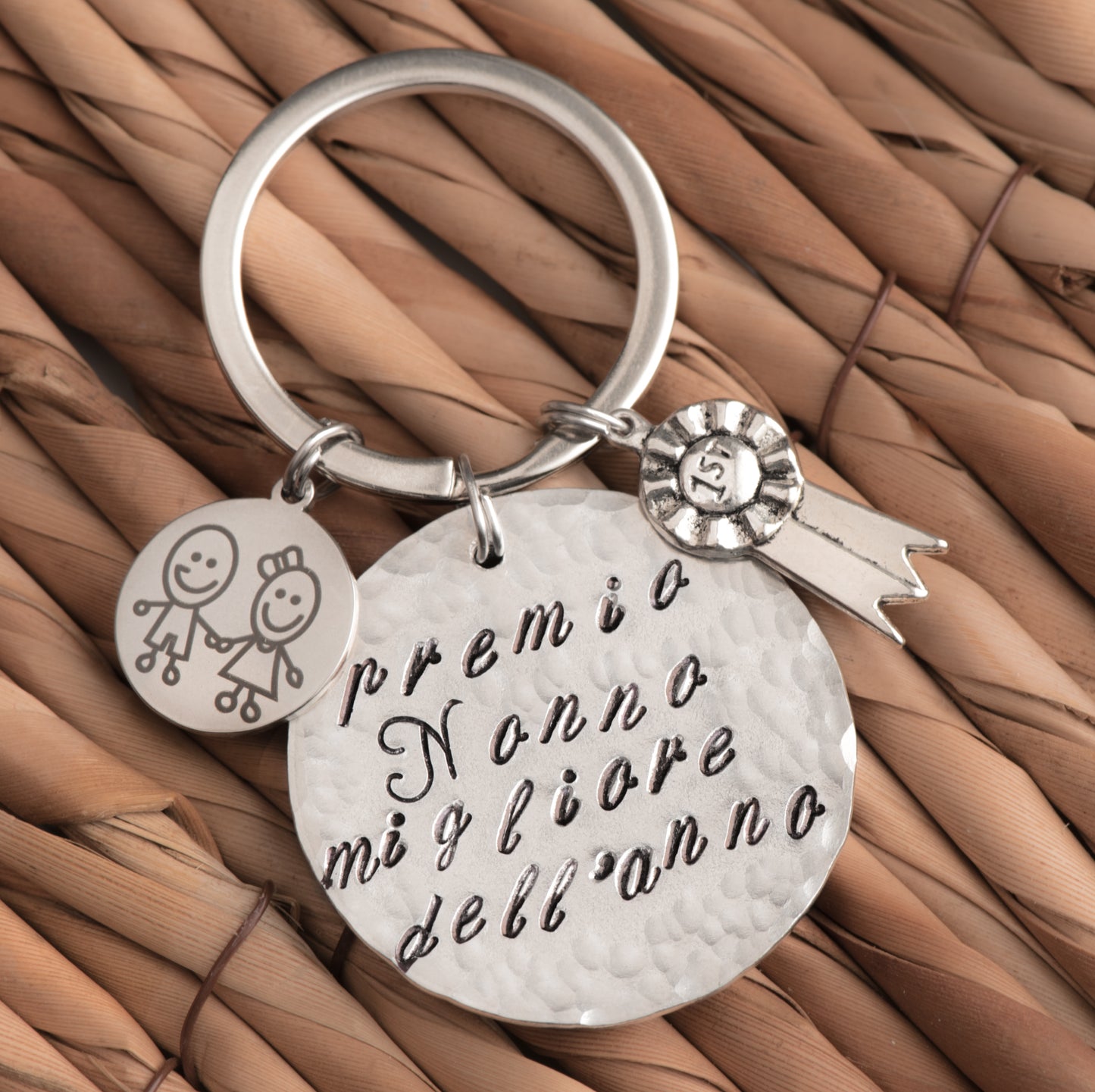 Portachiavi personalizzato Nonno migliore dell'anno